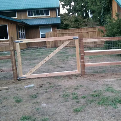 Split Rail With Field Fence